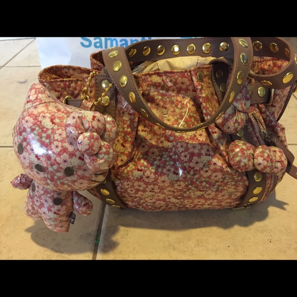 samantha thavasa hello kitty bag